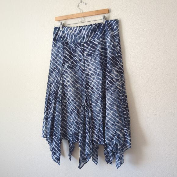 Chicos Womens Skirt Size 2 Large Tie Dye Midi Handkerchief Blue White Travel - Picture 5 of 6